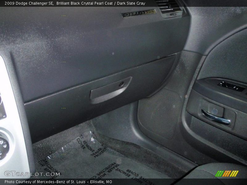 Brilliant Black Crystal Pearl Coat / Dark Slate Gray 2009 Dodge Challenger SE