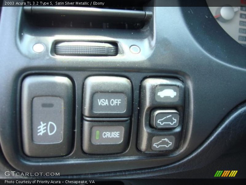 Controls of 2003 TL 3.2 Type S