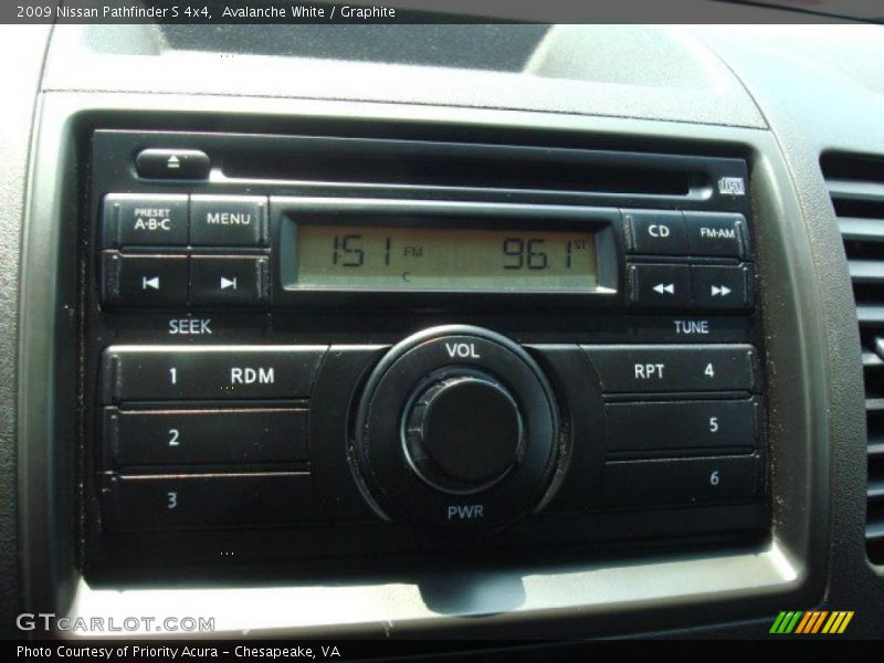 Avalanche White / Graphite 2009 Nissan Pathfinder S 4x4