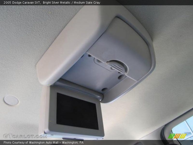 Bright Silver Metallic / Medium Slate Gray 2005 Dodge Caravan SXT