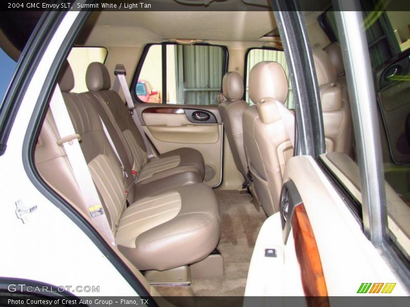 Summit White / Light Tan 2004 GMC Envoy SLT