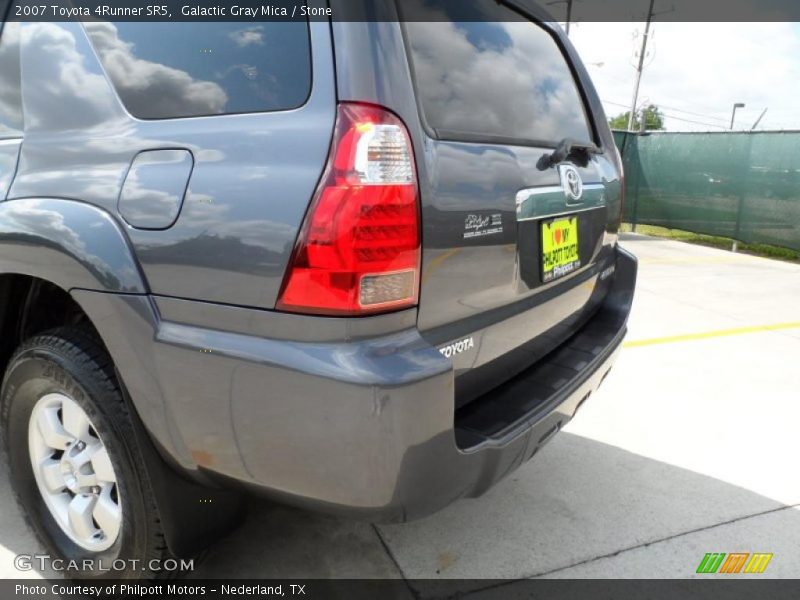 Galactic Gray Mica / Stone 2007 Toyota 4Runner SR5