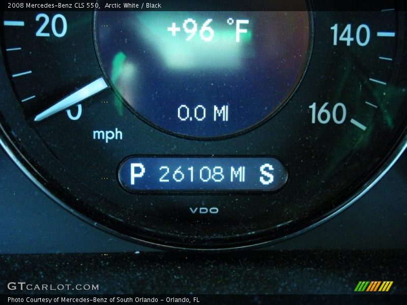 Arctic White / Black 2008 Mercedes-Benz CLS 550
