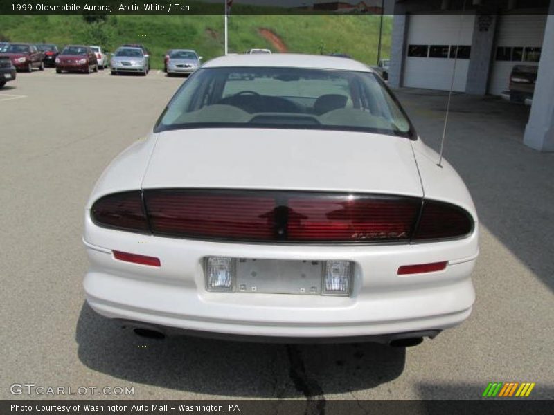 Arctic White / Tan 1999 Oldsmobile Aurora