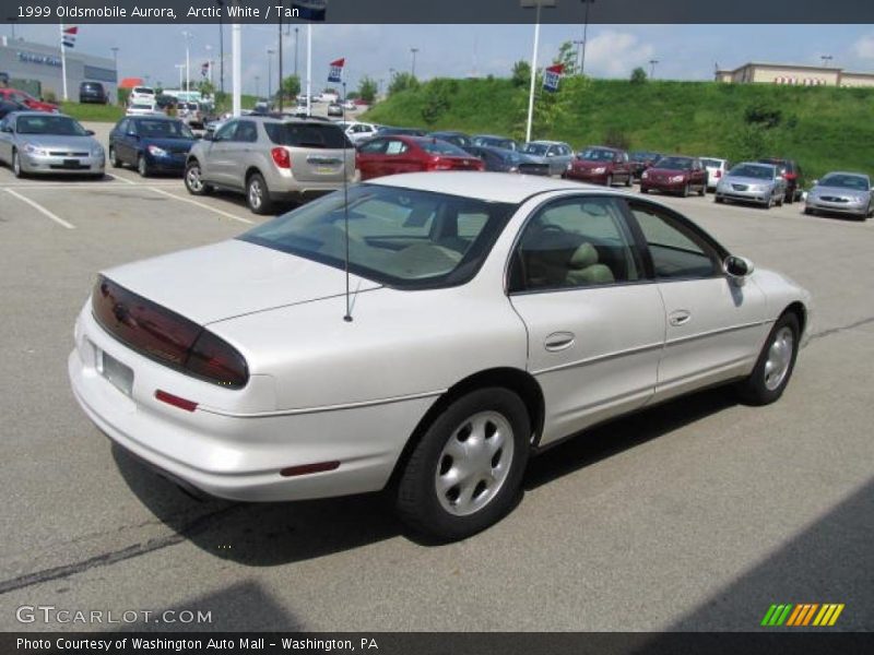 Arctic White / Tan 1999 Oldsmobile Aurora