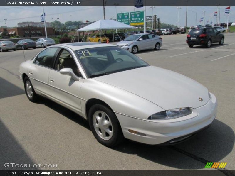 Arctic White / Tan 1999 Oldsmobile Aurora