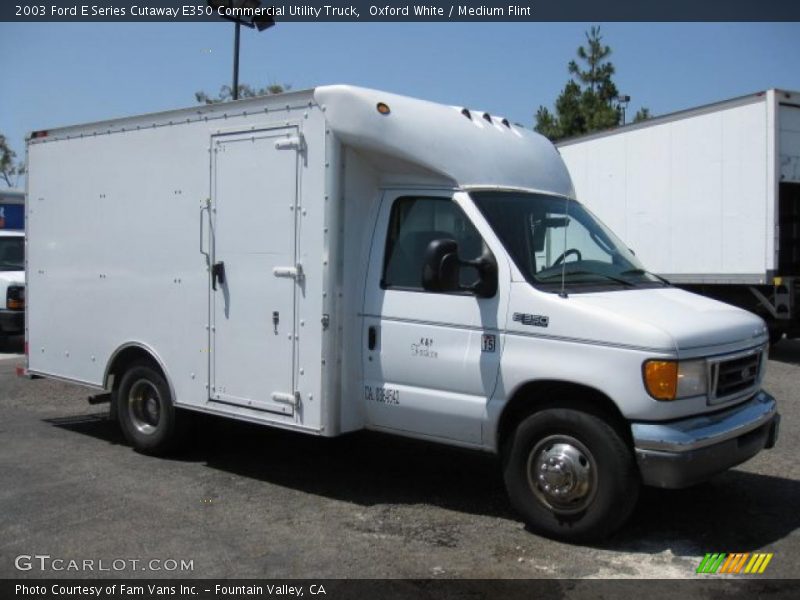 Oxford White / Medium Flint 2003 Ford E Series Cutaway E350 Commercial Utility Truck