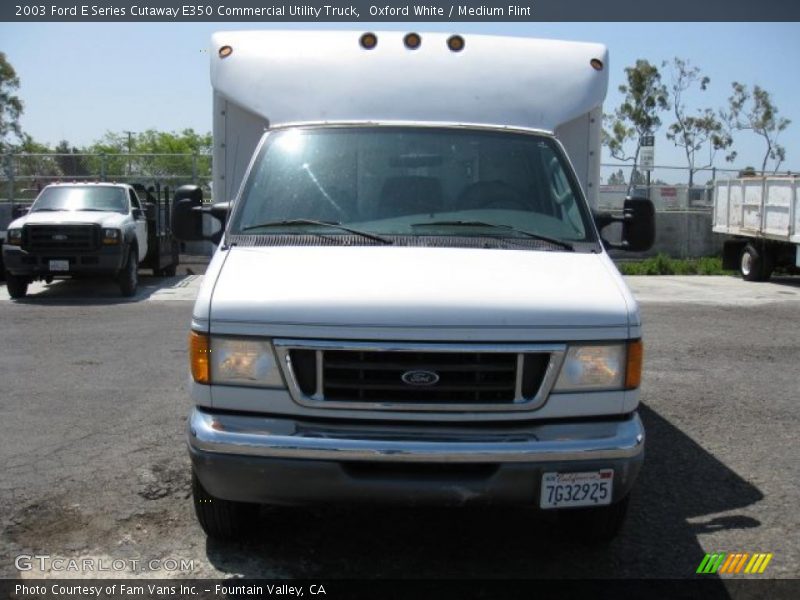 Oxford White / Medium Flint 2003 Ford E Series Cutaway E350 Commercial Utility Truck
