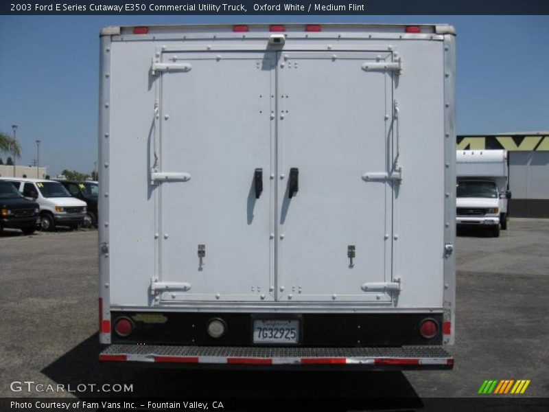 Oxford White / Medium Flint 2003 Ford E Series Cutaway E350 Commercial Utility Truck