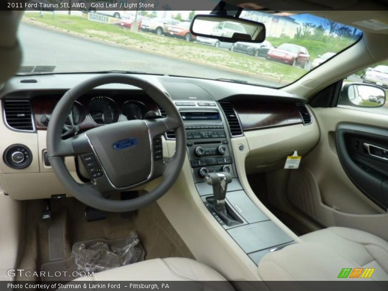 Dashboard of 2011 Taurus SEL AWD