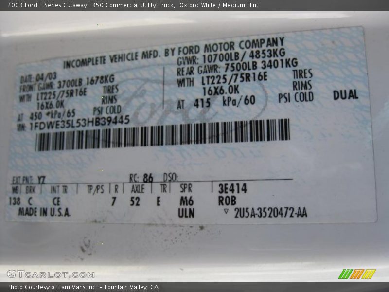 Oxford White / Medium Flint 2003 Ford E Series Cutaway E350 Commercial Utility Truck