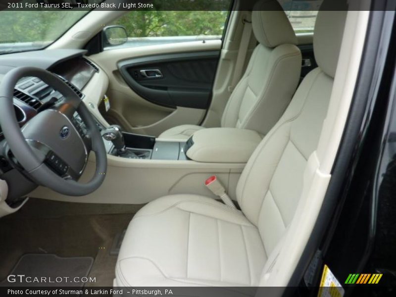 Tuxedo Black / Light Stone 2011 Ford Taurus SEL
