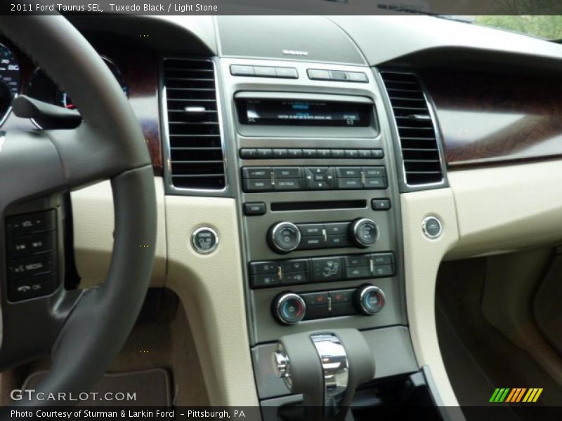 Tuxedo Black / Light Stone 2011 Ford Taurus SEL