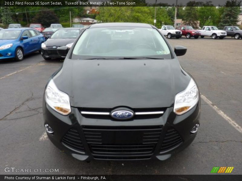 Tuxedo Black Metallic / Two-Tone Sport 2012 Ford Focus SE Sport Sedan