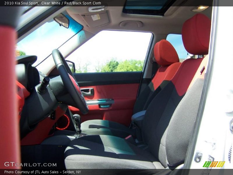 Clear White / Red/Black Sport Cloth 2010 Kia Soul Sport