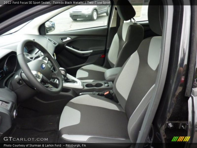 Tuxedo Black Metallic / Two-Tone Sport 2012 Ford Focus SE Sport Sedan