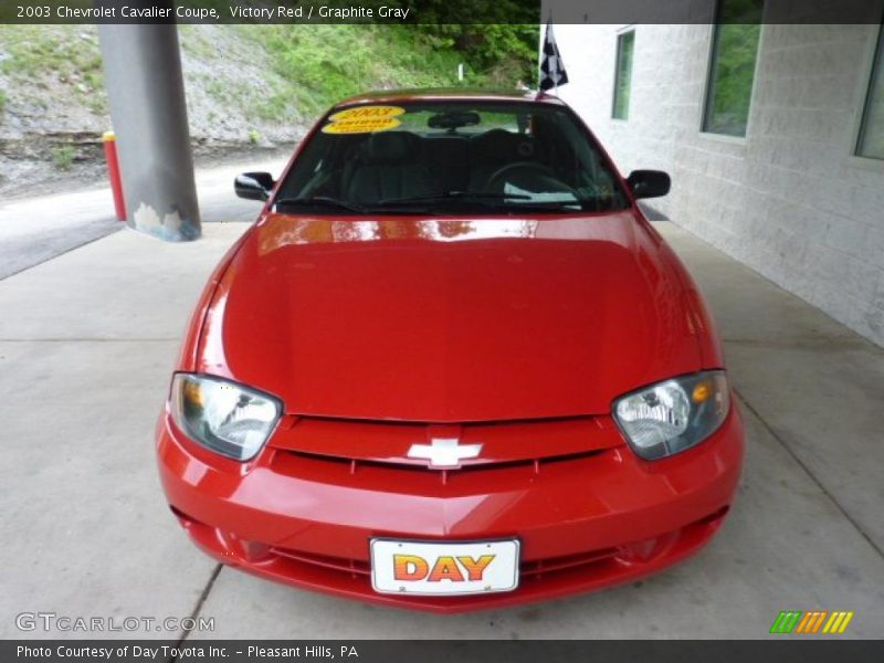 Victory Red / Graphite Gray 2003 Chevrolet Cavalier Coupe