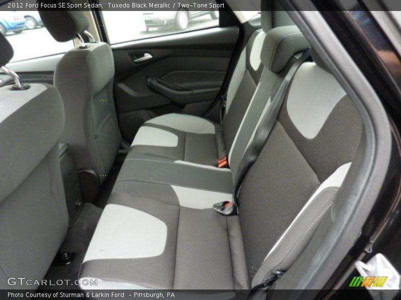 Tuxedo Black Metallic / Two-Tone Sport 2012 Ford Focus SE Sport Sedan