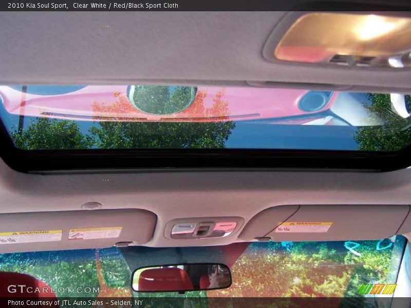 Clear White / Red/Black Sport Cloth 2010 Kia Soul Sport