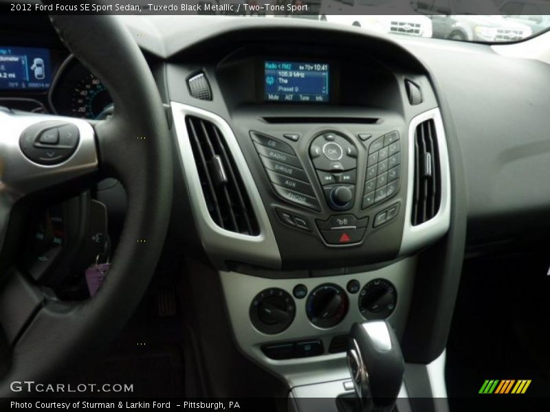Tuxedo Black Metallic / Two-Tone Sport 2012 Ford Focus SE Sport Sedan