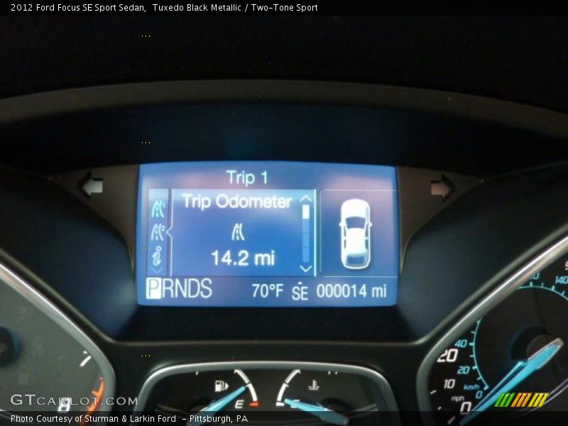 Tuxedo Black Metallic / Two-Tone Sport 2012 Ford Focus SE Sport Sedan