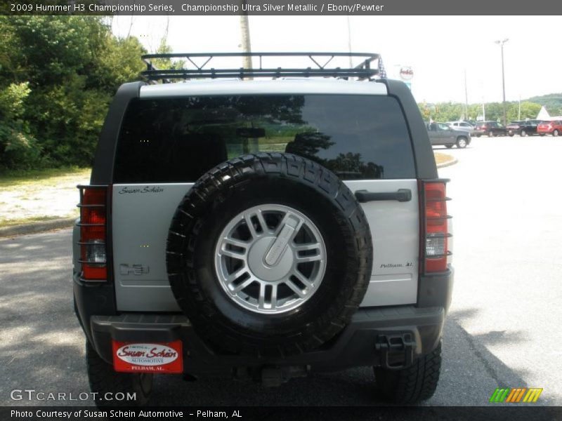 Championship Ultra Silver Metallic / Ebony/Pewter 2009 Hummer H3 Championship Series