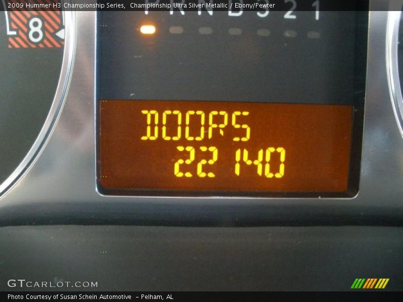 Championship Ultra Silver Metallic / Ebony/Pewter 2009 Hummer H3 Championship Series