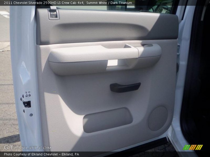 Summit White / Dark Titanium 2011 Chevrolet Silverado 2500HD LS Crew Cab 4x4