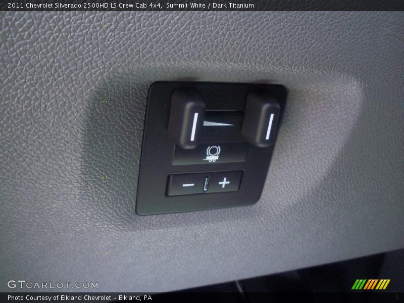 Summit White / Dark Titanium 2011 Chevrolet Silverado 2500HD LS Crew Cab 4x4