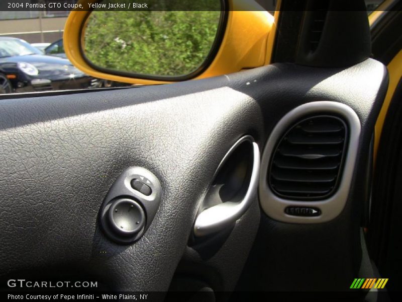 Yellow Jacket / Black 2004 Pontiac GTO Coupe