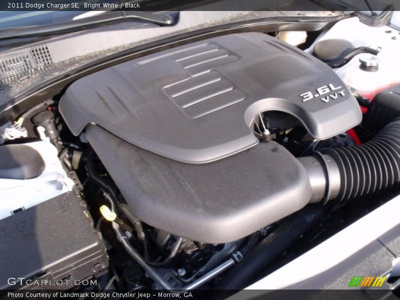 Bright White / Black 2011 Dodge Charger SE