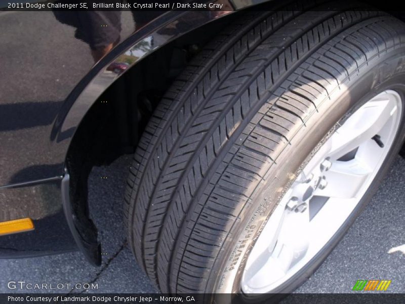 Brilliant Black Crystal Pearl / Dark Slate Gray 2011 Dodge Challenger SE