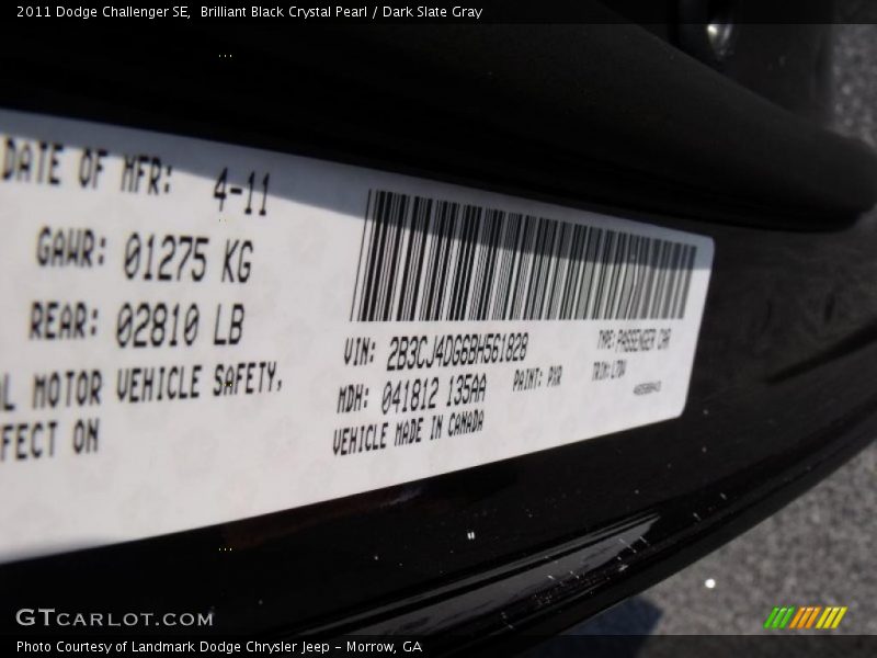 Brilliant Black Crystal Pearl / Dark Slate Gray 2011 Dodge Challenger SE