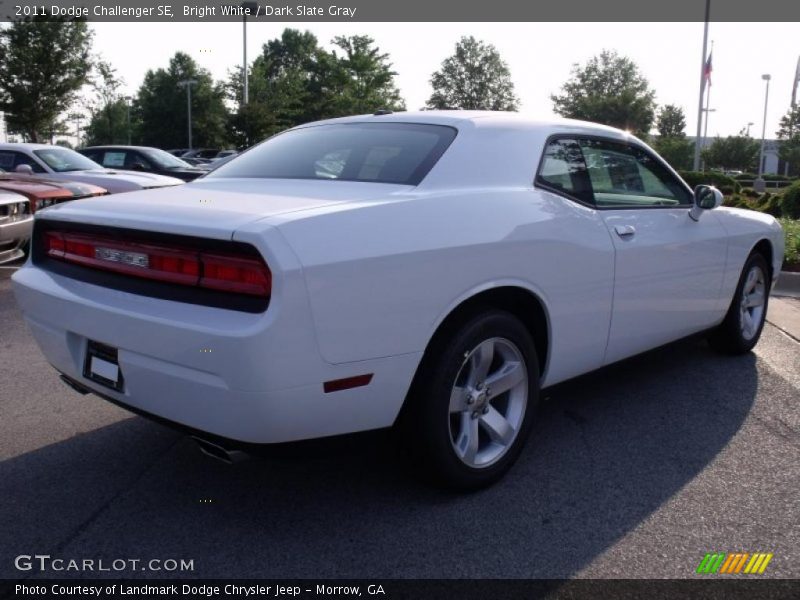 Bright White / Dark Slate Gray 2011 Dodge Challenger SE