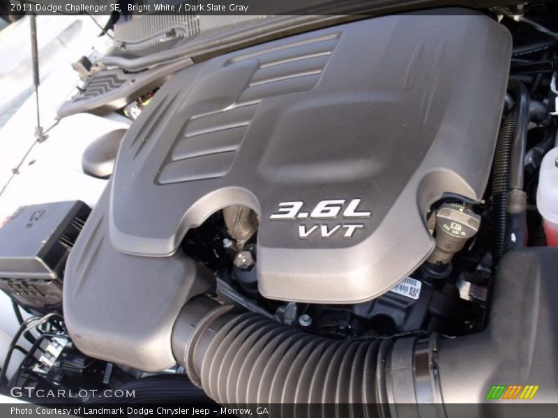 Bright White / Dark Slate Gray 2011 Dodge Challenger SE
