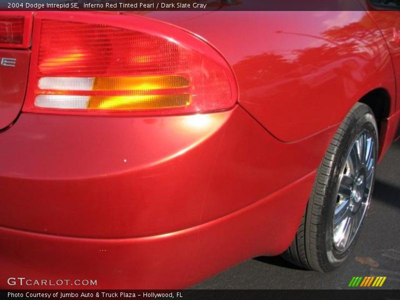 Inferno Red Tinted Pearl / Dark Slate Gray 2004 Dodge Intrepid SE
