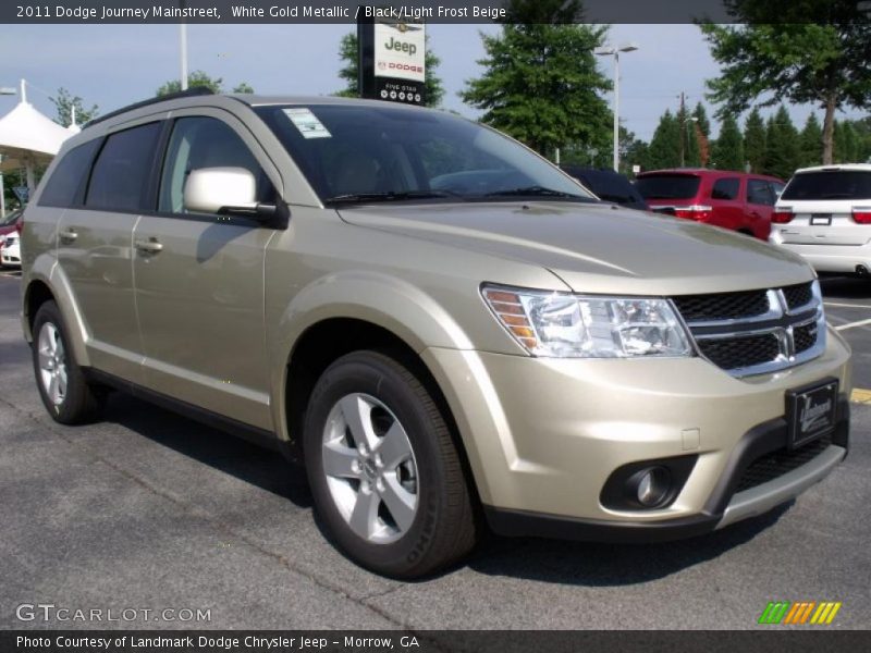 White Gold Metallic / Black/Light Frost Beige 2011 Dodge Journey Mainstreet