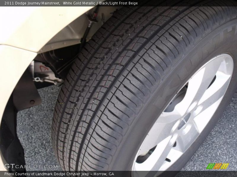 White Gold Metallic / Black/Light Frost Beige 2011 Dodge Journey Mainstreet