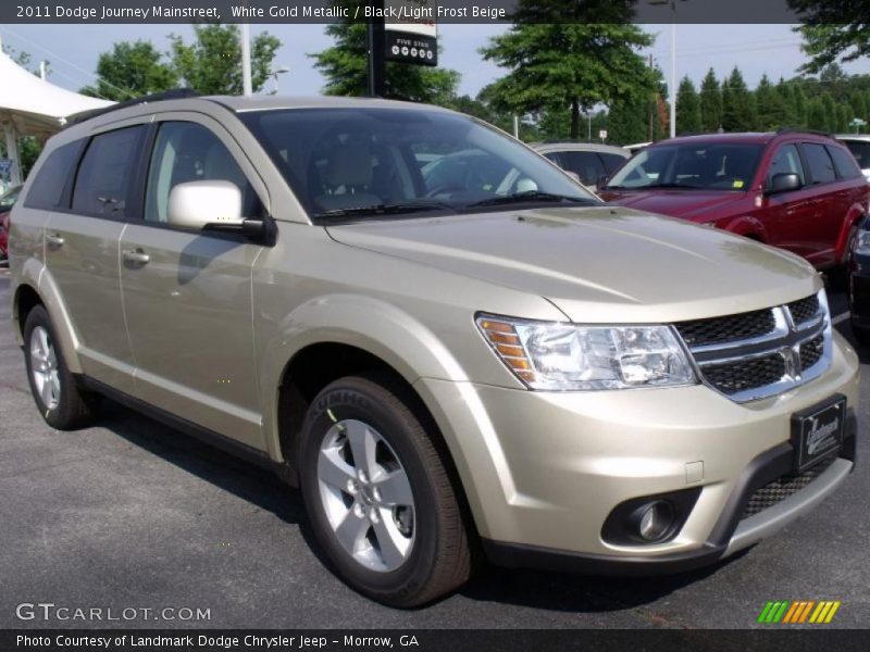 White Gold Metallic / Black/Light Frost Beige 2011 Dodge Journey Mainstreet