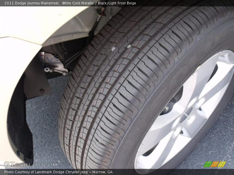 White Gold Metallic / Black/Light Frost Beige 2011 Dodge Journey Mainstreet