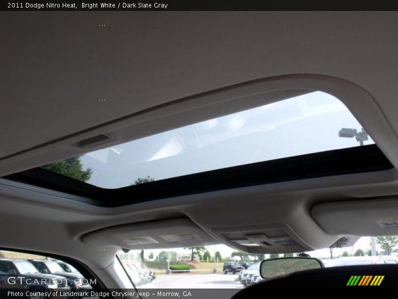 Bright White / Dark Slate Gray 2011 Dodge Nitro Heat