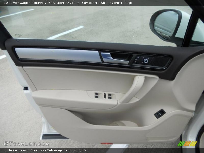 Door Panel of 2011 Touareg VR6 FSI Sport 4XMotion