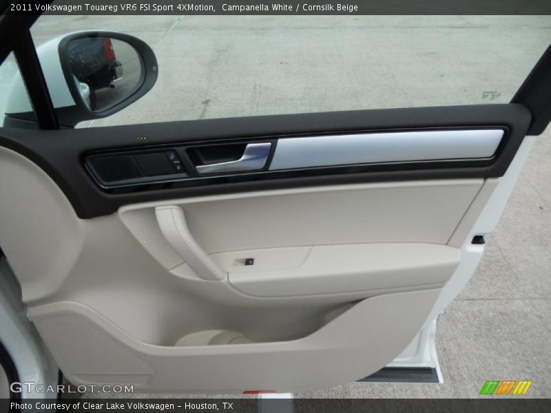 Door Panel of 2011 Touareg VR6 FSI Sport 4XMotion