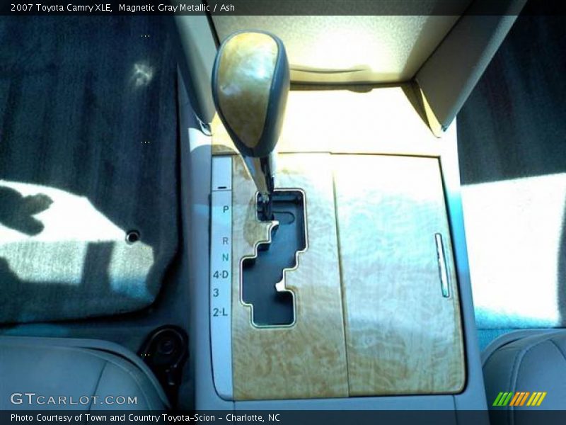 Magnetic Gray Metallic / Ash 2007 Toyota Camry XLE