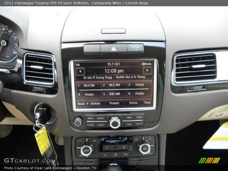 Controls of 2011 Touareg VR6 FSI Sport 4XMotion