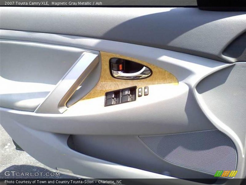 Magnetic Gray Metallic / Ash 2007 Toyota Camry XLE