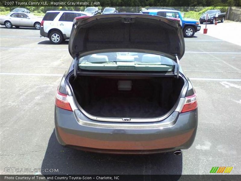Magnetic Gray Metallic / Ash 2007 Toyota Camry XLE