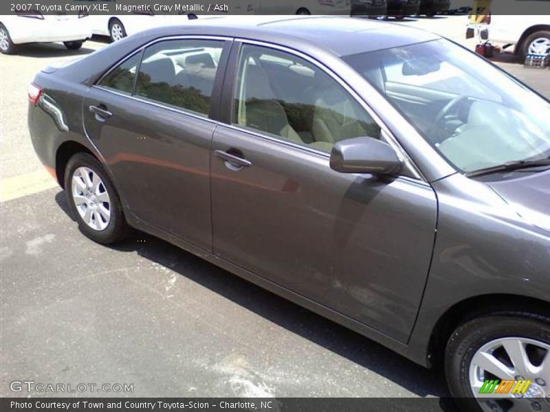 Magnetic Gray Metallic / Ash 2007 Toyota Camry XLE