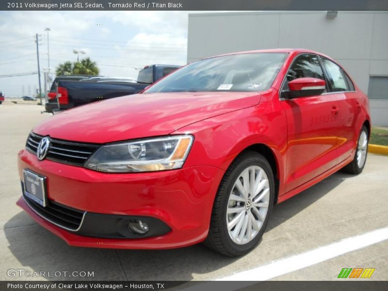 Tornado Red / Titan Black 2011 Volkswagen Jetta SEL Sedan