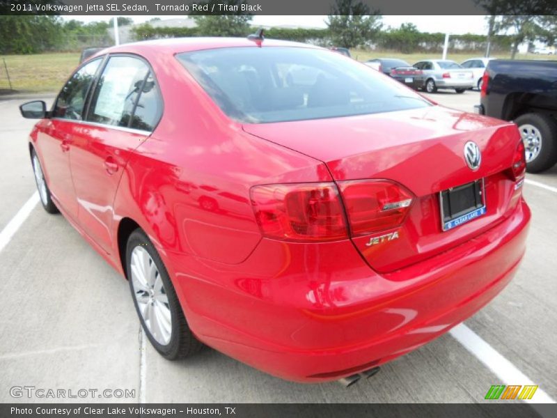 Tornado Red / Titan Black 2011 Volkswagen Jetta SEL Sedan
